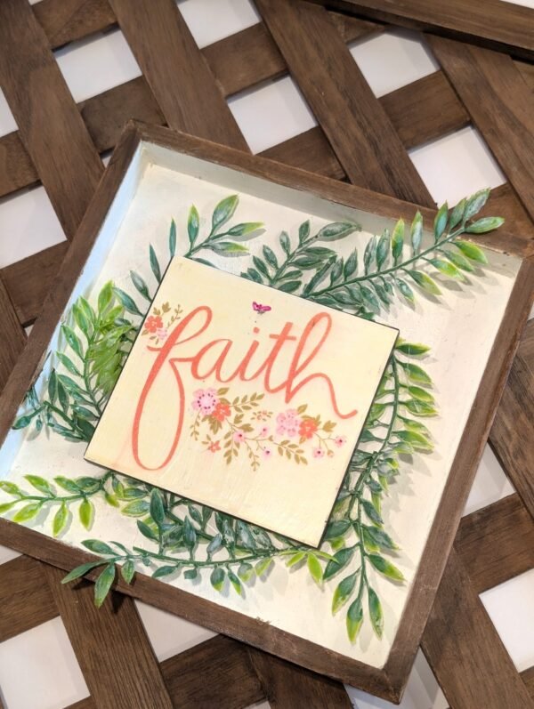Lattice Framed "Faith" Sign Wall Art