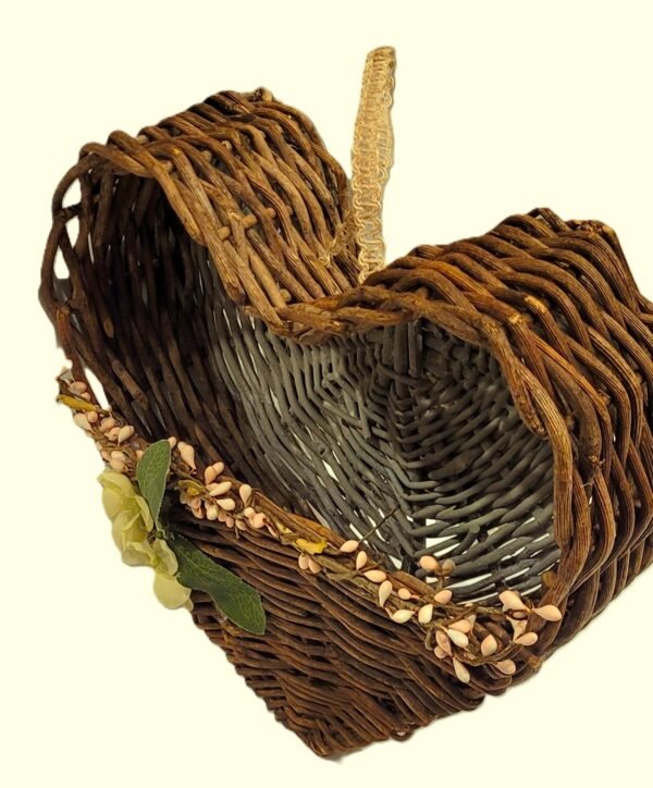 Double Sided Heart Basket Storage Wall Art Wreath