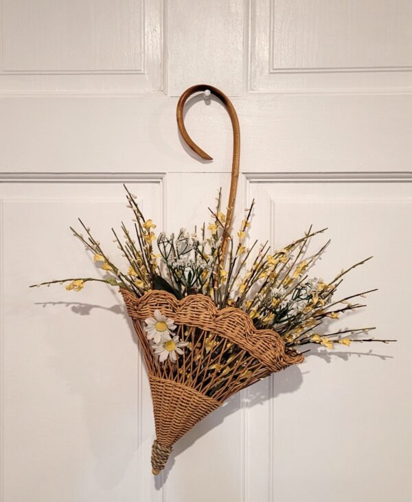 Wart art basket floral decor umbrella Umbrella Floral Wreath, Spring Wall Decor