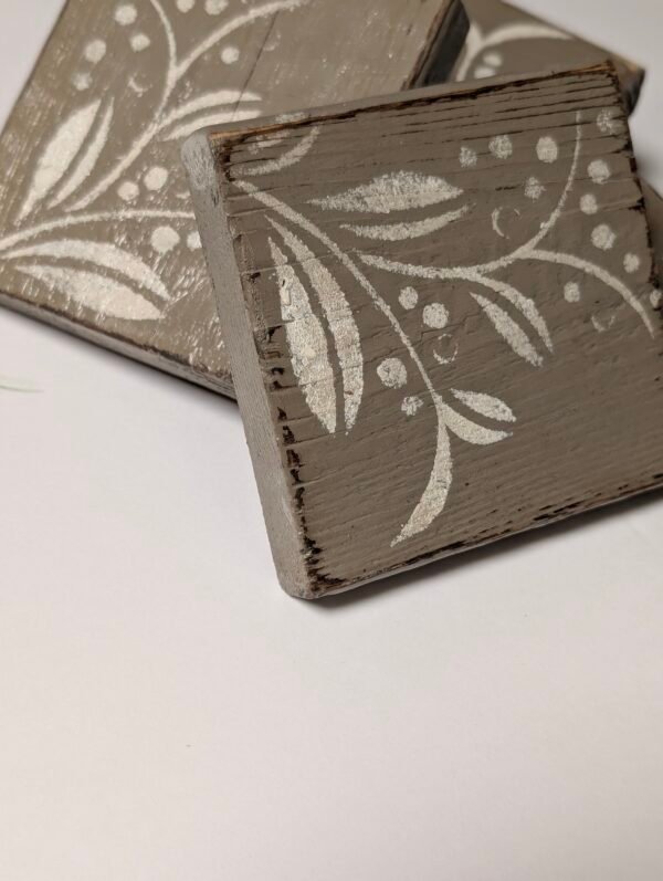 Painted Wood Coaster Set Bayberry design