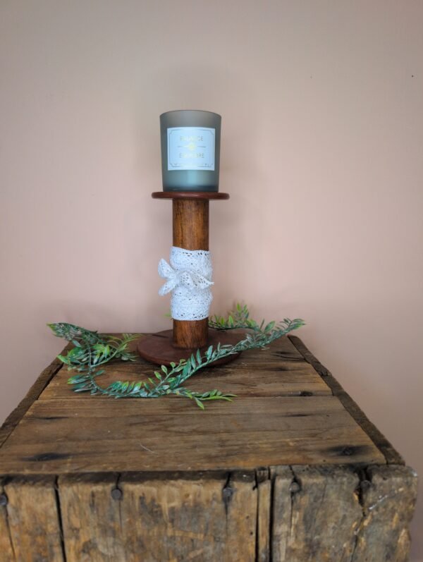 17852657377785936589431795405531 Vintage Spool and Handmade Floral Jar